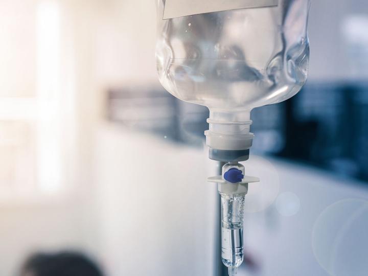 Die Immuntherapie gegen Krebs befindet sich in einem Beutel