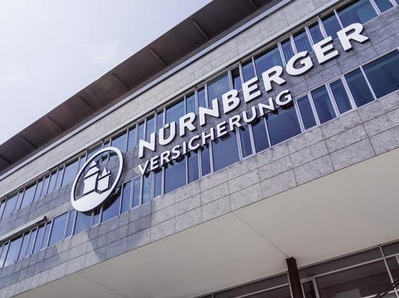 Fotografie des Bürogebäudes der NÜRNBERGER Versicherung